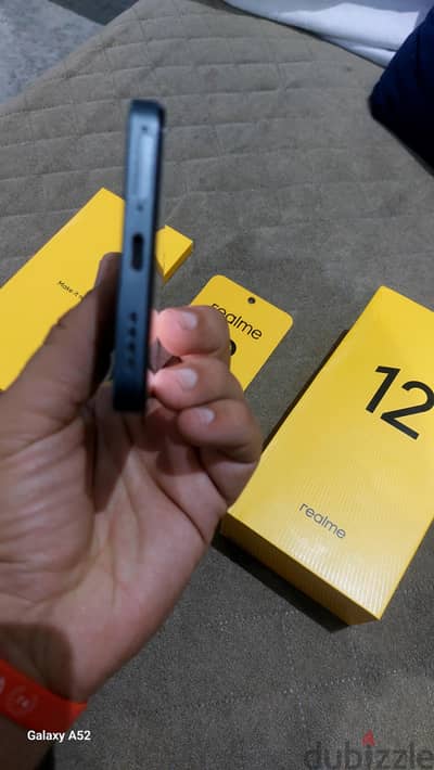 Realme 12