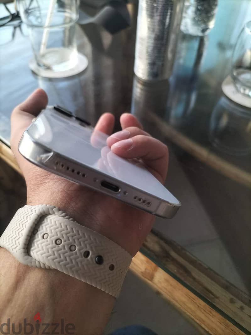 Apple - iPhone 16 Pro Max 2