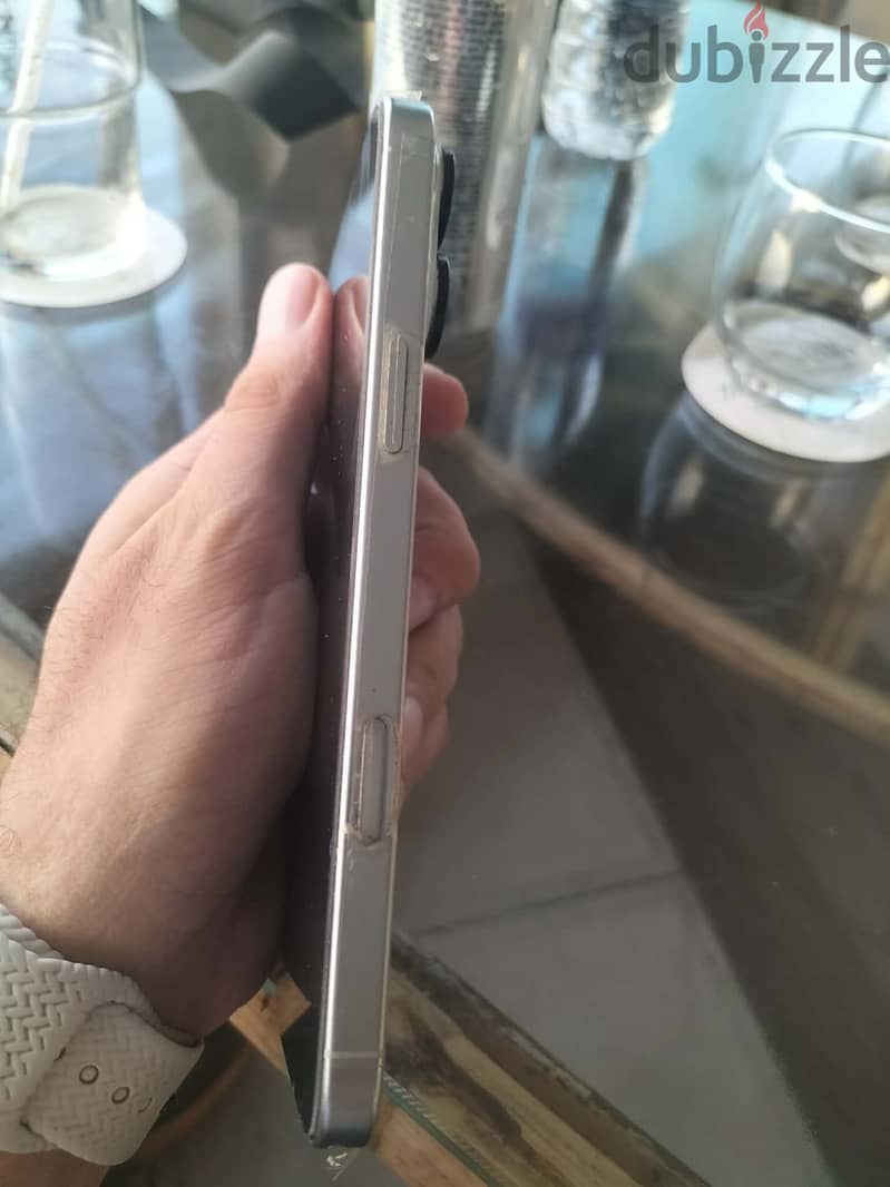 Apple - iPhone 16 Pro Max 3