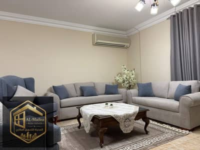 Ground-floor 2BR 1BA apartment with special finishes, practical layout, excellent lighting and ventilation, quiet building, prime location near servic