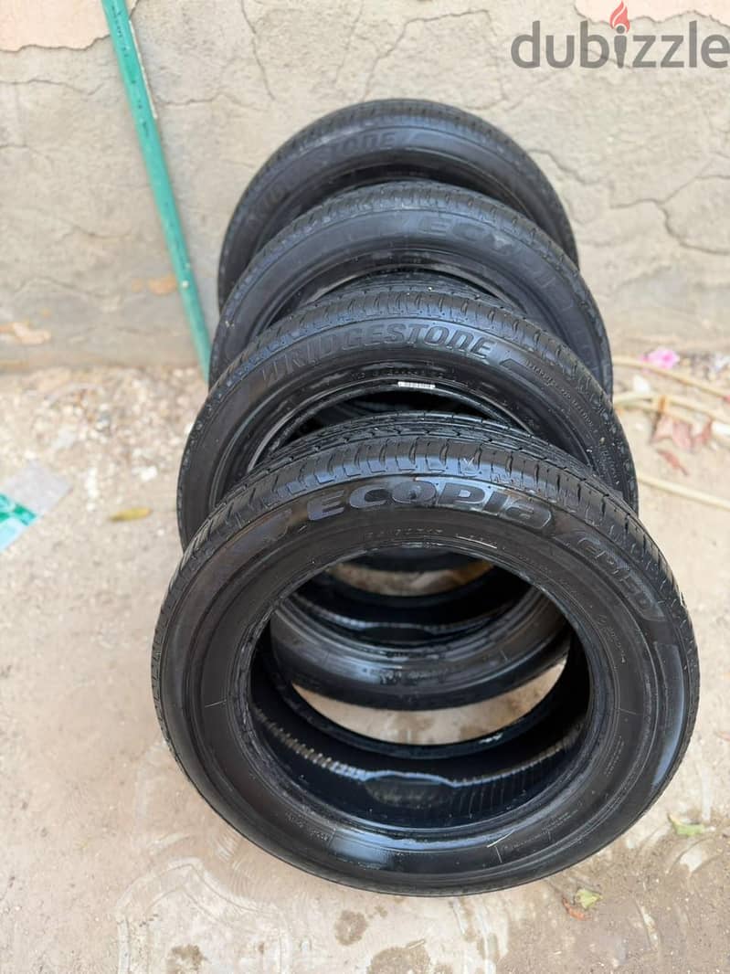 Bridgestone ecopia 195/60 R15 4