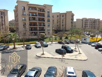 العربي:  متاح الآن شقة للإيجار مفروش في مدينة الرحاب، تتميز بتشطيبات خاصة ومميزة، مع موقع استراتيجي بجوار السوق الشرقي، مما يوفر سهولة الوصول إلى كافة الخدمات والمطاعم والمحال التجارية. فرصة مميزة للسكن في واحدة من أفضل لوكيشنات الرحاب: