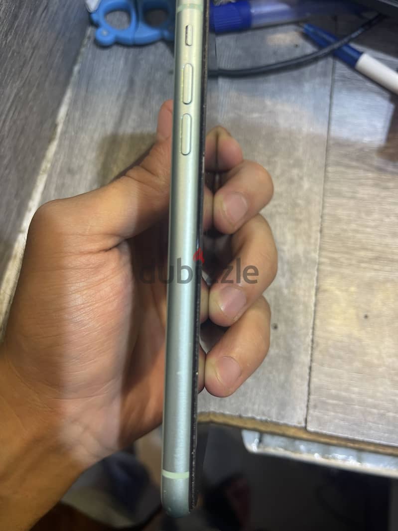 Apple - iPhone 11 2