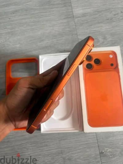 آبل - آيفون 17 برو ماكس