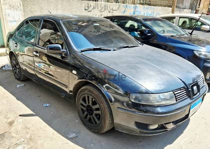 للبيع سيات توليدو موديل 2003، أوتوماتيك، أعلى فئة.
