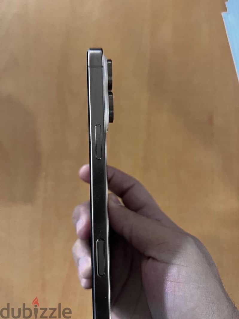 Apple - iPhone 16 Pro Max 1