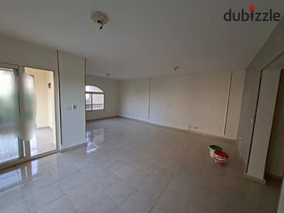 ١٧٥م ايجار في مدينتي بها غاز طبيعي