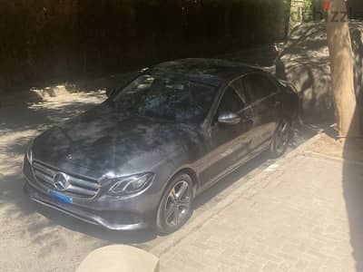 مرسيدس بنز إيه 180 2018
