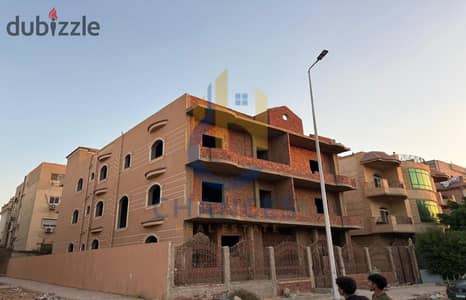 فيلا كاملة للبيع في الياسمين 8 فيلات بالتجمع – بحري شرقي- وواجهة على شارع