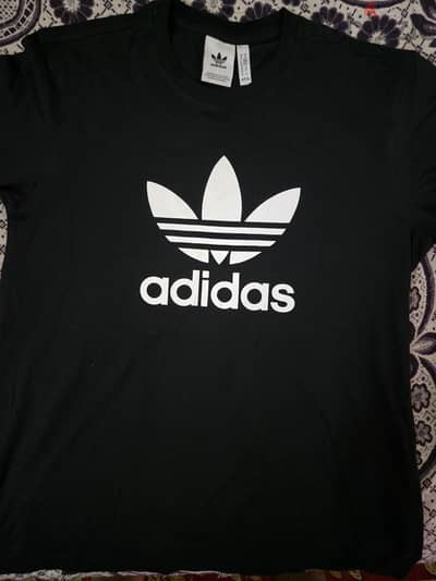 تشيرت adidas اوريجنال مقاس M