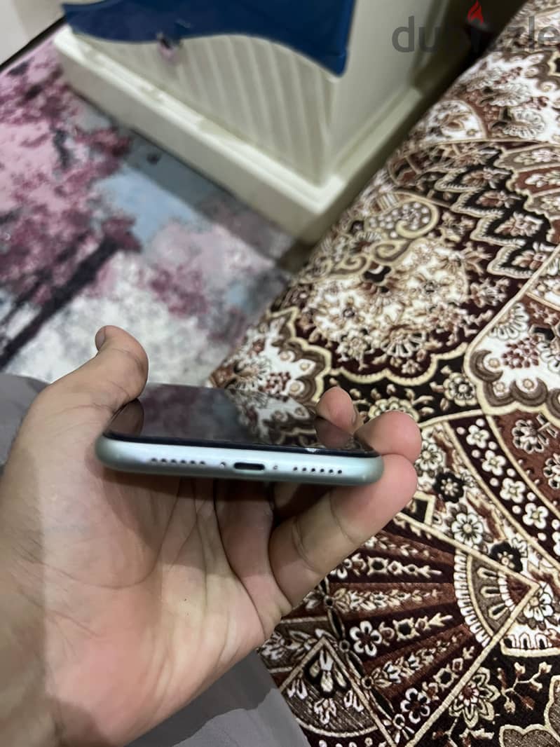 Apple - iPhone 11 3