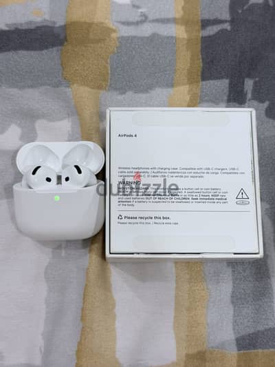 AirPods 4