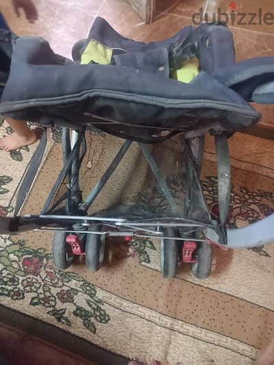 عربيه اطفال  مستعمل محتاجه طبظ