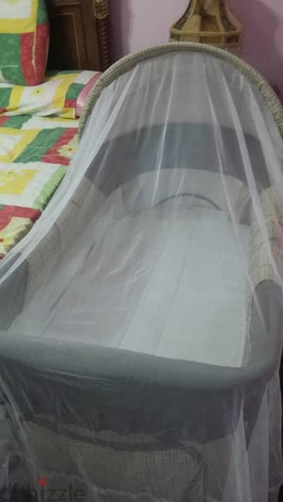 سرير اطفال
