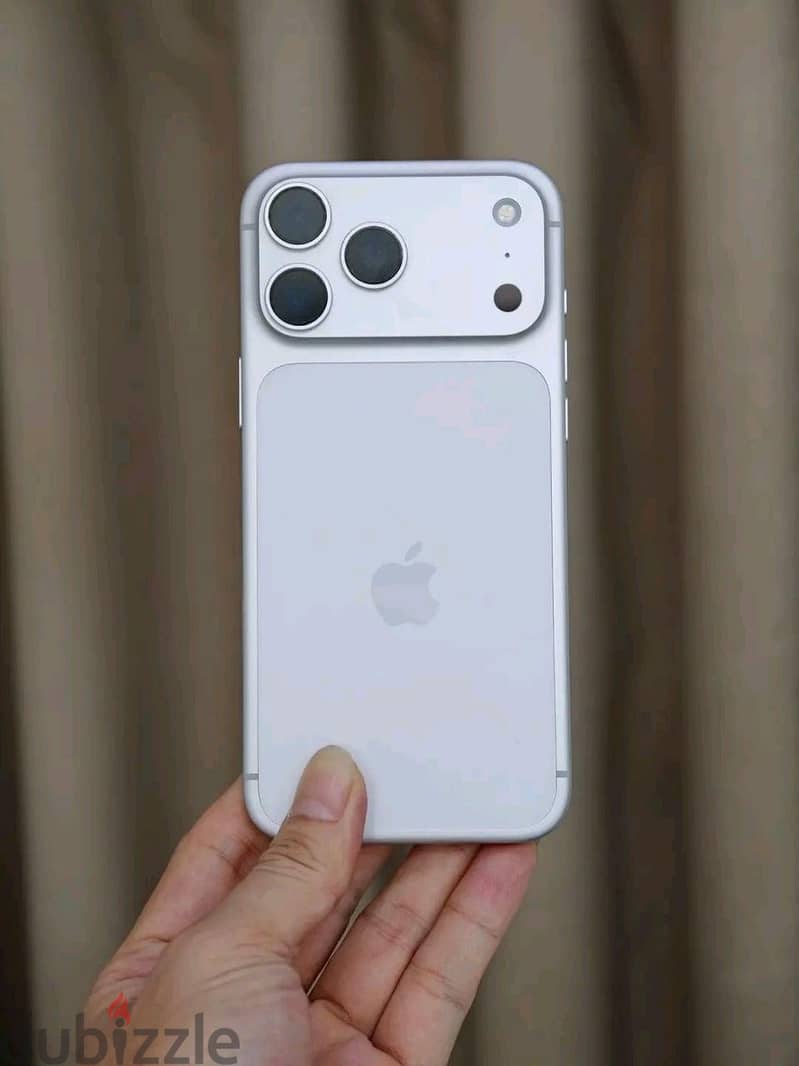 Apple - iPhone 17 Pro Max 2