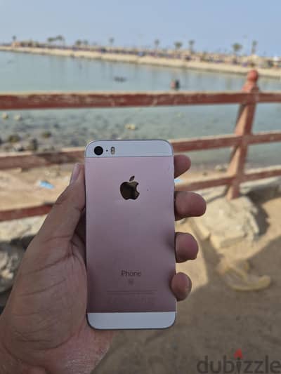 Apple - iPhone SE