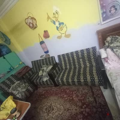 انتريه ٢ كنبة و٢ كرسي بالكسوة بتاعته