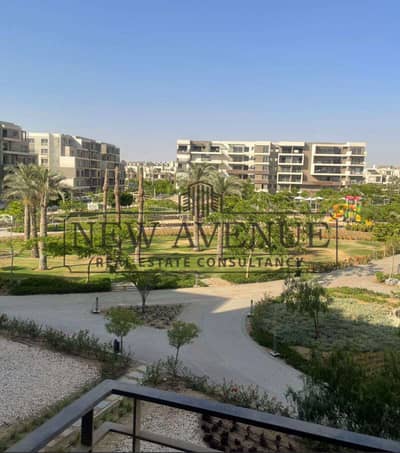 شقة ارضى بالجاردن  للبيع فى كمبوند بالم هيلز القاهرة الجديدة - استلام فورى- Palm hills new cairo
