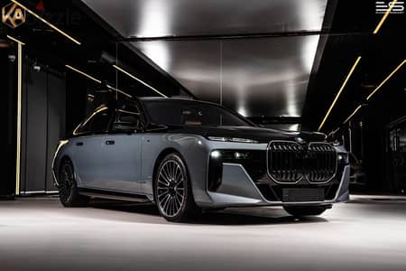 On of On in egypt ( Bmw 760i Private Selection )