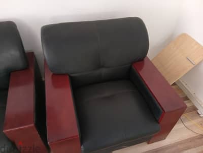 Office furniture for sale in a good condition