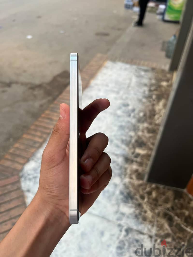 a56 white 3