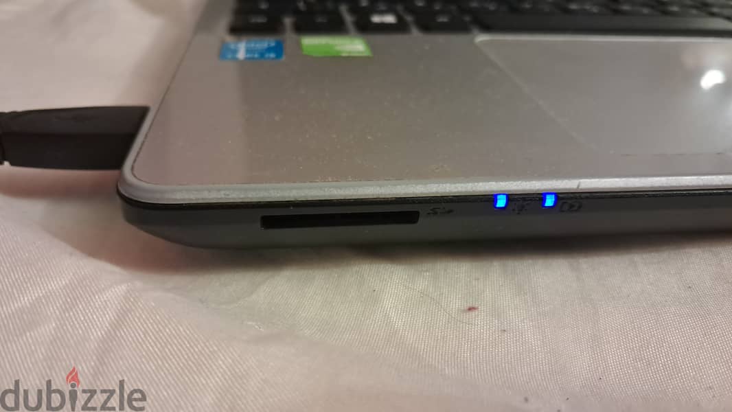 Acer Aspire E5-471G 1