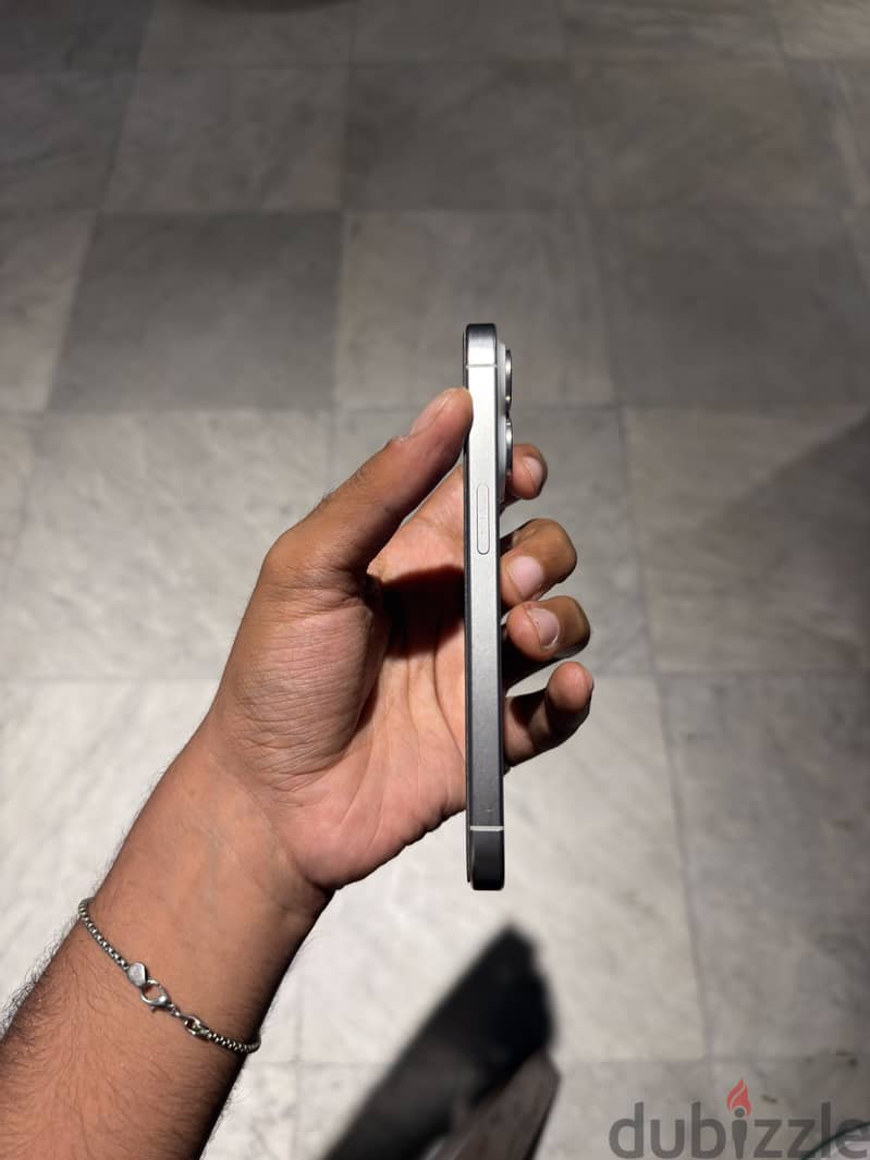 Apple - iPhone 15 Pro 2