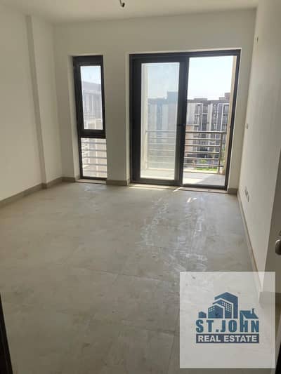 For sale, an apartment of 78 sqm in Madinaty, first residence, two bedrooms, bathroom, private elevator, special finishes, immediate delivery with facilities from the company for a period of 5 years.