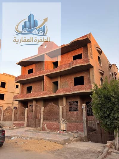 Distinctive villa for sale in the fifth district – Exceptional location and steps from the Clock Square