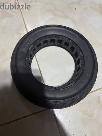 Solid tire 10 x 2.5 كاوتش سوليد مقاس