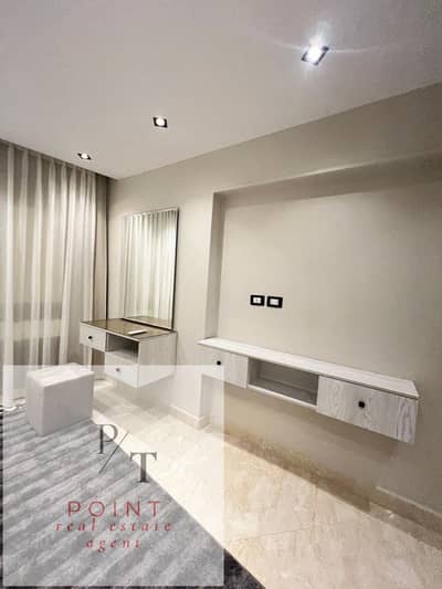 Apartment in a very excellent location in Degla Maadi 270m 3 rooms and 3 bathrooms, high-quality finishing with furniture
