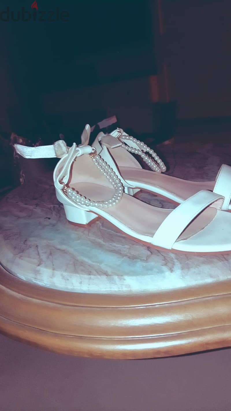 white heels 1