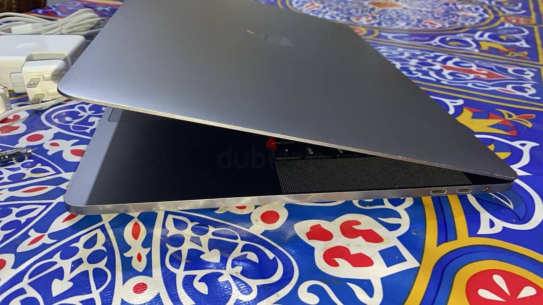 MacBook Pro 15-inch (2019) 2