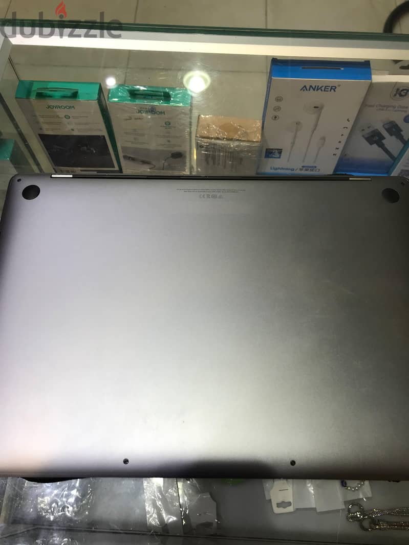 MacBook pro 2019 7