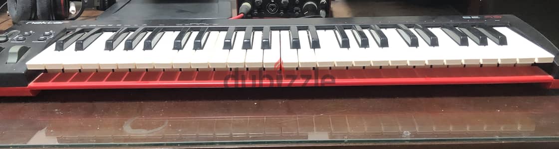 Nektar SE49 midi controller