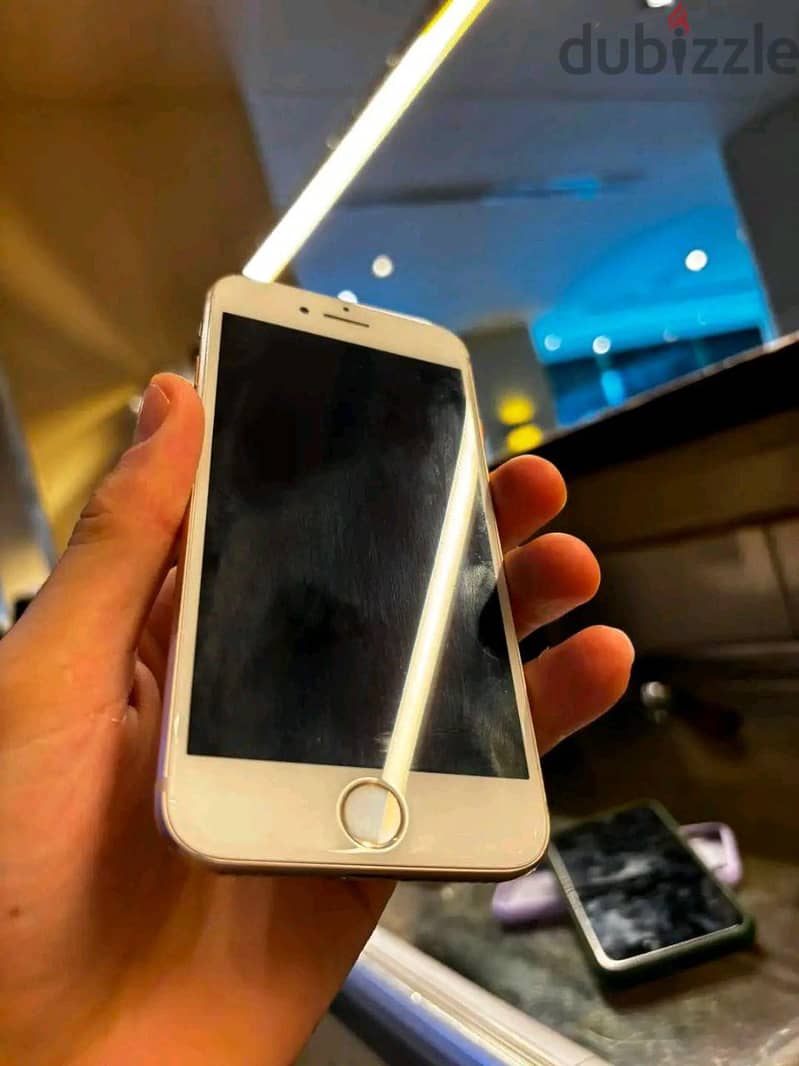 Apple - iPhone 8 1