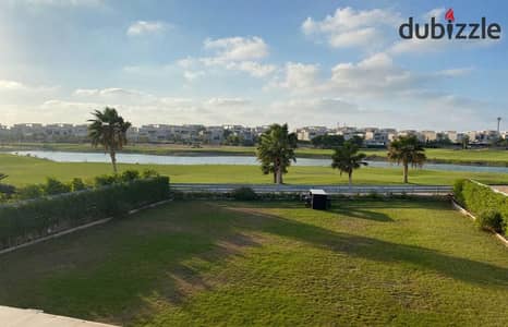 فيلا بلوكيشن مميز علي الجولف في جولف فيوز بالم هيلز بجوار نيو جيزة