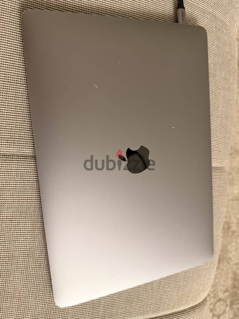 MacBook Pro 13 inch 2019 3