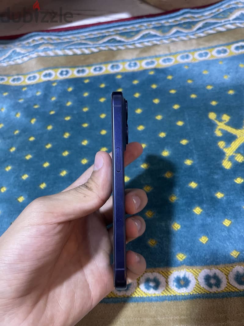 Apple - iPhone 15 Pro 2
