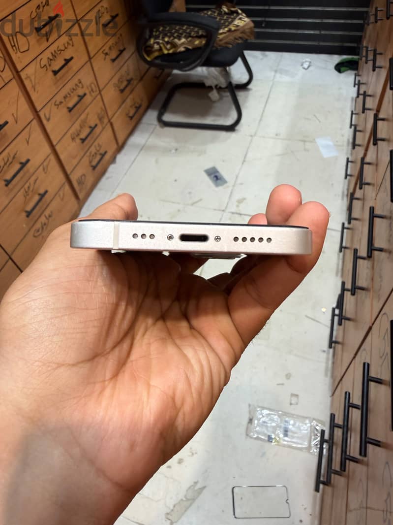 iPhone 13 5