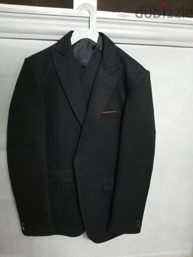 بدلة اطفال سوداء مقاس 40