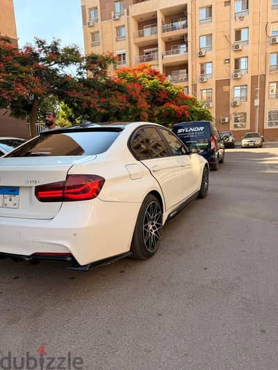 بي ام دبليو 318 2018
