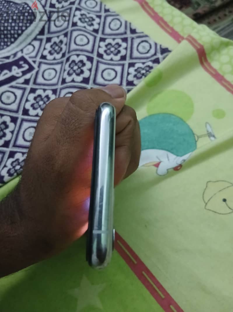 Apple - iPhone 11 Pro 2