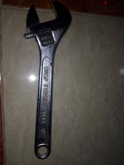 مفتاح فرنساوي مقاس 12