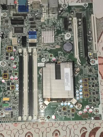 برده ihp 705 g 1 بتشغل معالجات A من AMD   معاها المبرد والكولر