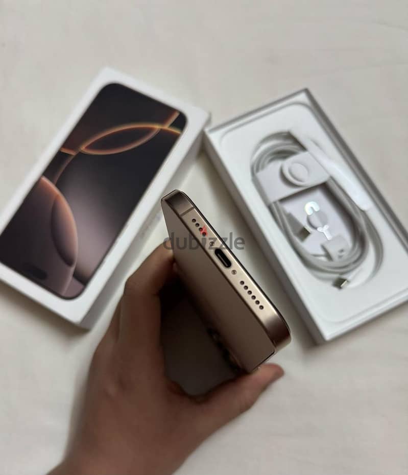 Apple - iPhone 16 Pro Max 4
