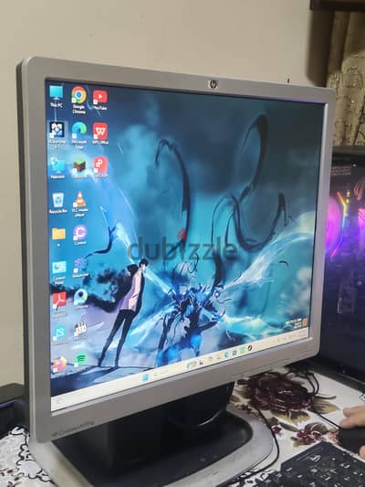 شاشه 360 درجه HP  . 19 بوصه