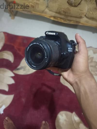 كاميرا كانون 1100D للبيع