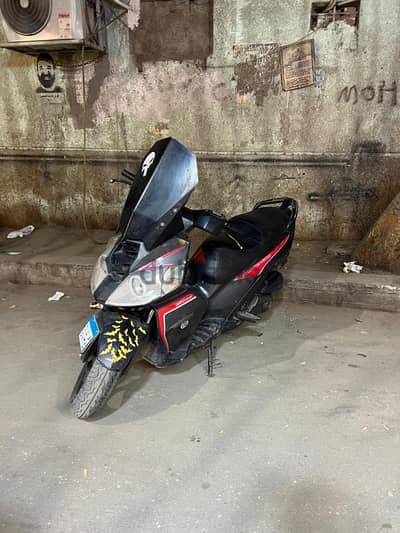 Caffenero sports 150 Benelli سكوتر بنيلي
