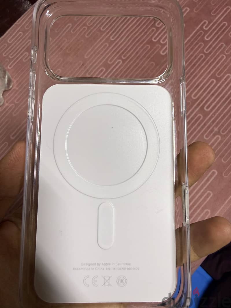 Cover 17pro max 1